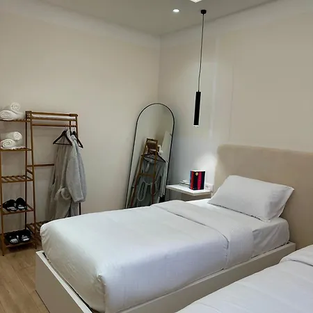 Les Bisous Riverside Apartman